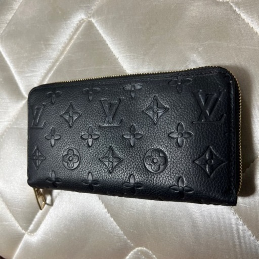 VUITTON 未使用　新品財布