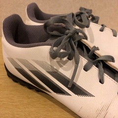 adidasトレーニングシューズsize24㎝の画像