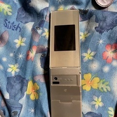 ガラケー2台中古の画像