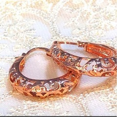 しずく型 透かしフープピアス ハワイアンジュエリー ピンクゴール...