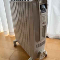 取引中です　デロンギ　オイルヒーター　DDQ0915-WH