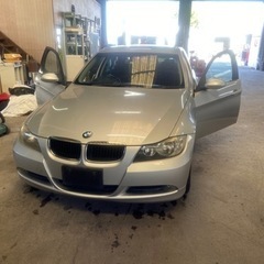 BMW 3シリーズ　320i E90