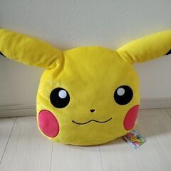 ポケットモンスター　めちゃでか顔型リュック ピカチュウ