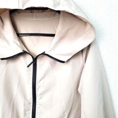 【おみせっち】新品未使用 SHEIN ドローストリングウエスト フード付きジップアップパーカー Sサイズ ベージュ 春夏 薄手 カジュアル レディースの画像