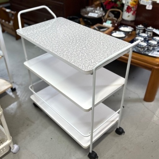 木製のキッチンワゴン