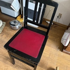 ピアノ用椅子の画像