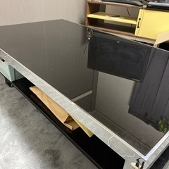 ガラステーブル