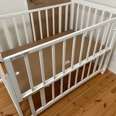ベビーベッド