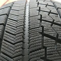 深溝 215/60R16 2018年製 BRIDGESTONE BLIZZAK VRX スタッドレスタイヤ バリ山 4本セットの画像