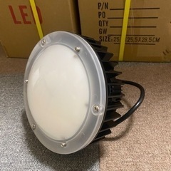 LED水銀灯 施設照明 工場 倉庫 作業灯  LEDライト　100個在庫がありの画像