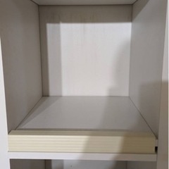 お値下げ！　フラップシェルフ ディスプレイラック 4列4段 (2段重ね) 跳ね上げ式 ホワイト W1120 D390 H1640 中古美品 ③の画像
