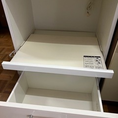 キッチン収納棚(コンセント2箇所、レンジボード着き)ホワイトの画像