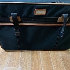 キャリーバッグ