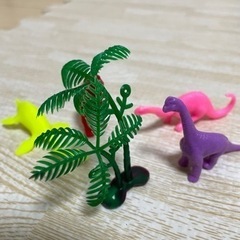 恐竜　フィギュア