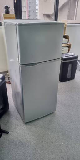 冷蔵庫　SJ-H12B-S　【オフィス家具、家電お譲り致します！】