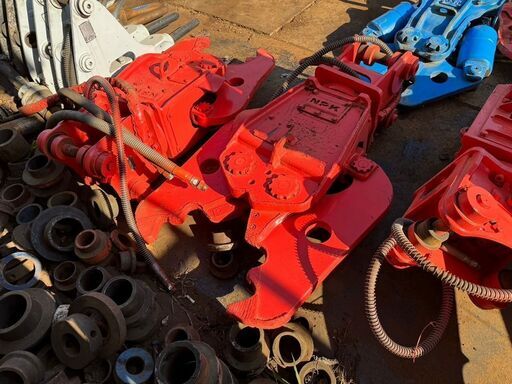 日本ニューマチック工業 0.2m3用ミニクラッシャー