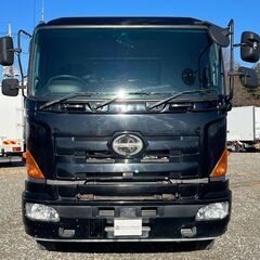 (弊社在庫管理番号:0495)【車検切れナンバー付き車輛】H25年式　日野　プロフィア　ダンプ　大型(10t)　10トン積載　5223ボデー　自動コボレーンシート　鉄床　新明和工業　フロア7速MT　あおり高49cm　型式:QKG-FS1AKAA　集中ドアロック　電格ミラー　ETC　ラジオ　エアバック　ABS　坂道補助の画像