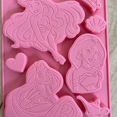 プリンセスとミッキーのキッチン用品セットの画像