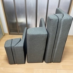 美品5000円に最終値下げ。締切2/10。最終値下げの理由は紹介文参照。セルタンおしゃれソファー 3人掛け、URL参照の画像