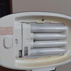 デスクライト　シャープ製の画像