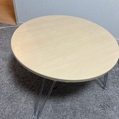 四つ脚丸テーブル