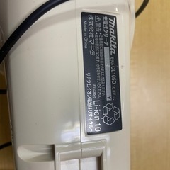 マキタ CL-105D マキタ充電式クリーナー マキタコードレスクリーナー 掃除機 現状品の画像