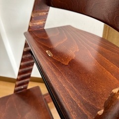 ストッケ トリップトラップ STOKKE ブラウン　おまけの座布団付きの画像