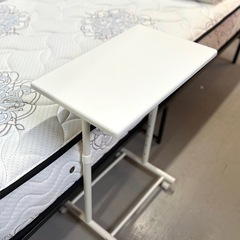 ニトリ　昇降テーブル