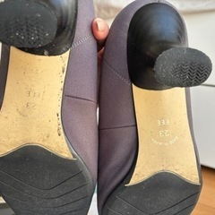 日本製　グレーパンプス　23cmの画像