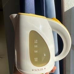 電気ケトル　1lの画像