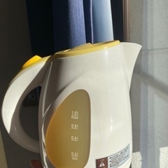 電気ケトル　1lの画像