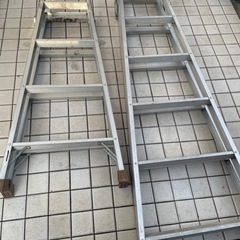 脚立2台【代理投稿です】