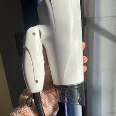 ホワイト　ヘアドライヤー　1200wの画像