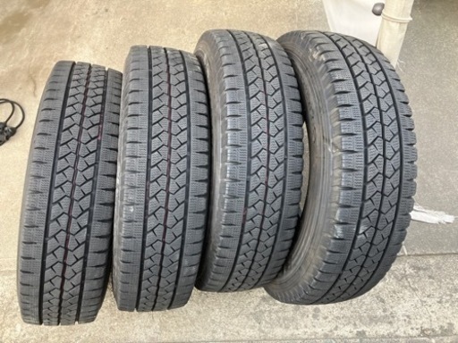 195/80R15 107/105L LT スタッドレス ブリザックVL1