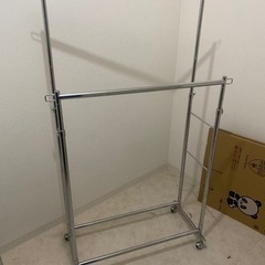 2段スチールハンガーラック×2をお譲りします。
