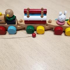 ミキハウス　木製汽車の画像