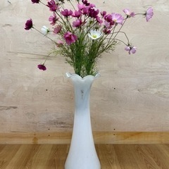 花瓶　造花　の画像