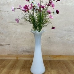 花瓶　造花　の画像