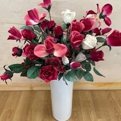 花瓶　造花　薔薇　バラ　ばら　写真に写っていても無い花もございます。