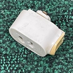 店舗用 天井レールダクト用コンセント100vの画像