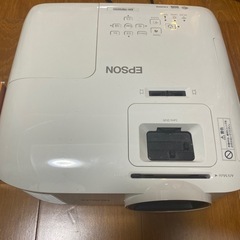 【値下げ‼︎】EPSON ホームプロジェクター　EH-TW5650