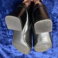 新品未使用　オールレザー　ショートブーツの画像