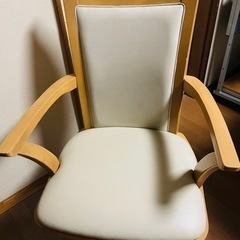 回転式椅子の画像