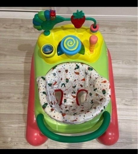 はらぺこあおむし　歩行器