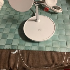 iPhone 充電スタンド