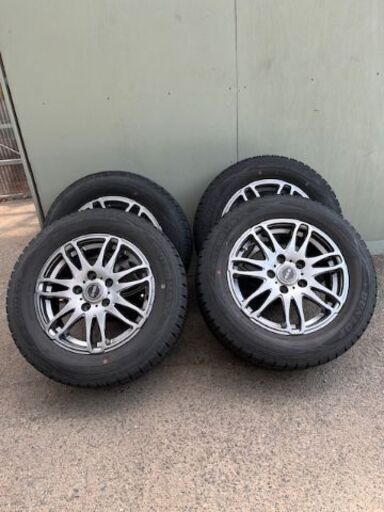 ノア　ボクシースタッドレスタイヤ　195/65/15