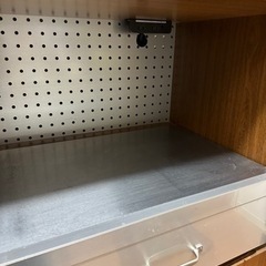 食器棚とレンジ棚の画像