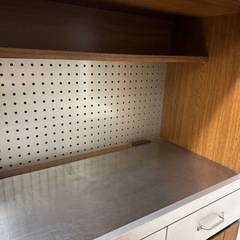 食器棚とレンジ棚の画像