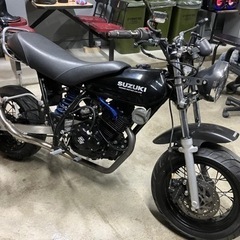 スズキ　バンバン250