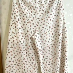 ワイドパンツ 花柄 白 ボトムス